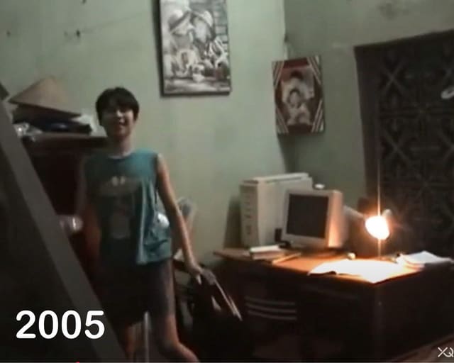 2005 - Góc máy đầu tiên