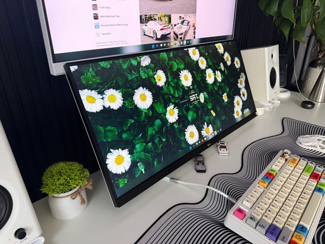 Màn Lg 29” em mới tậu, 100hz thui. Cho fit với con màn 32” phía trên